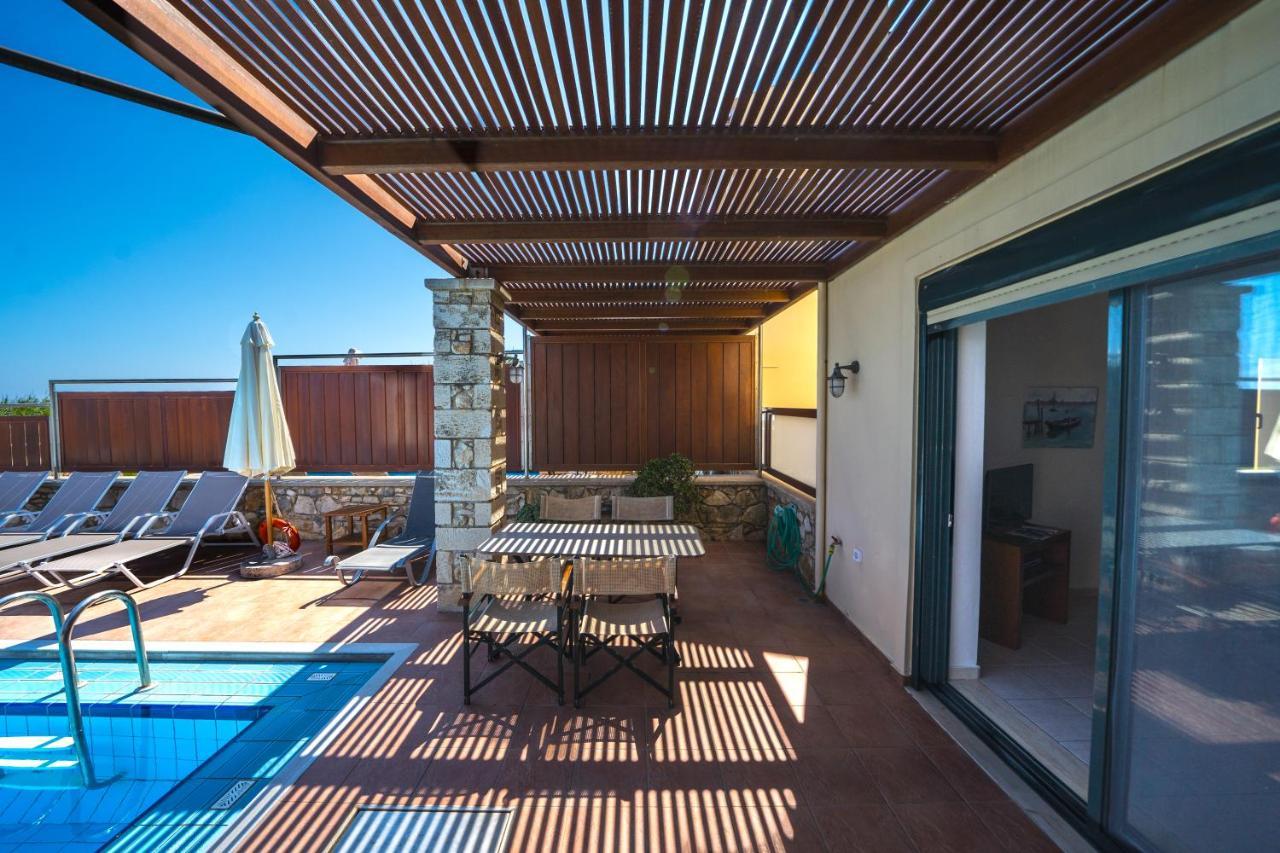 Corali Villas コリンバリ エクステリア 写真