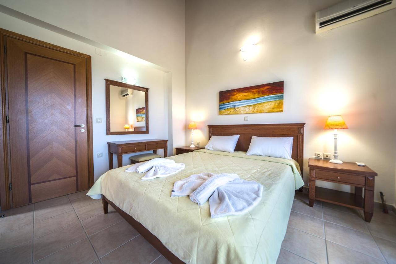 Corali Villas コリンバリ エクステリア 写真