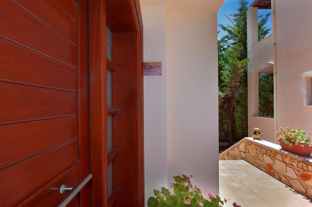 Corali Villas コリンバリ 部屋 写真